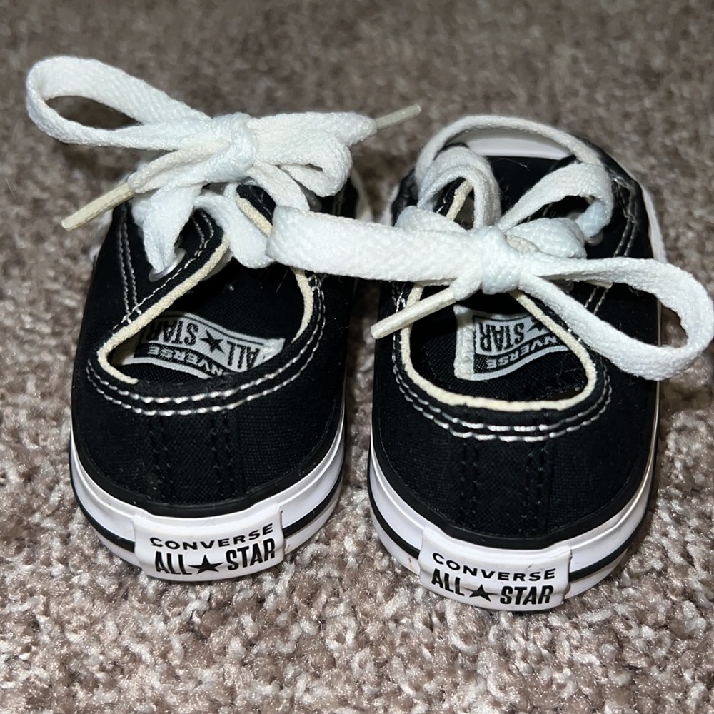 Baby/toddler converse - Picture 2 of 5